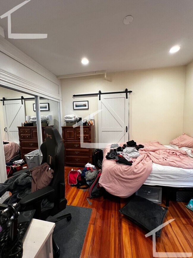 Photo - Gorgeous House with Luxury Appliances, Spa...