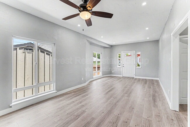 Photo - 1619 Walnut St