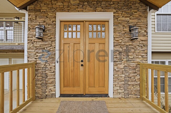 Photo - 72 Country Creek Rd