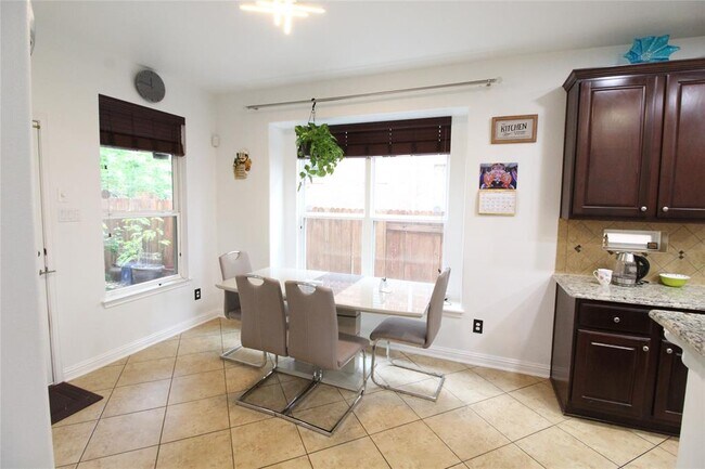 Photo - 606 Spanish Mustang Dr