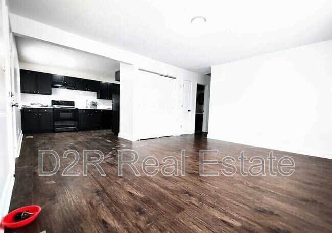 Photo - 7911 Southfield Dr