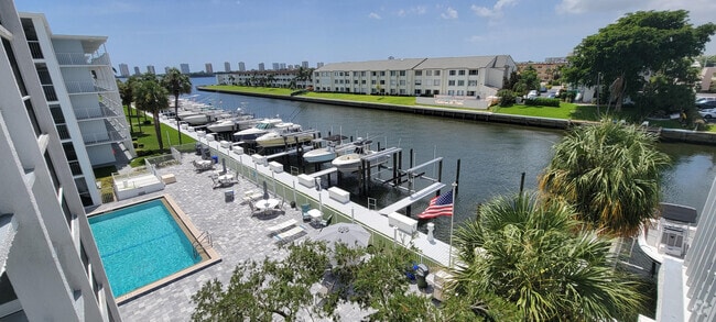 Building Photo - 108 Paradise Harbour Blvd Unit 405 Rental