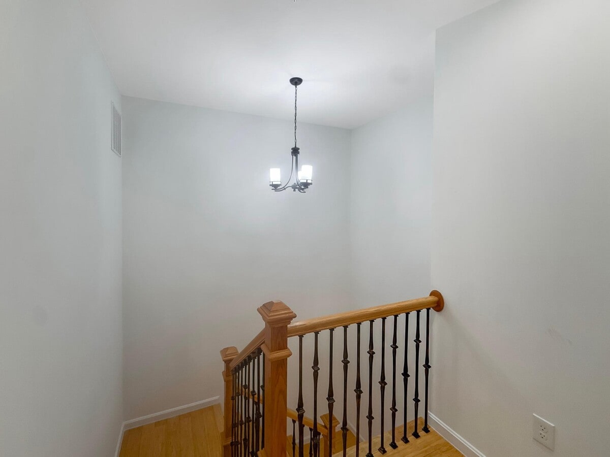 Photo - 2322 Shannon Pl SE