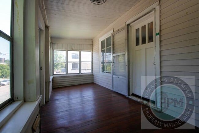 Photo - 2 Bed + an Office/ 1 Bath House by UNMC