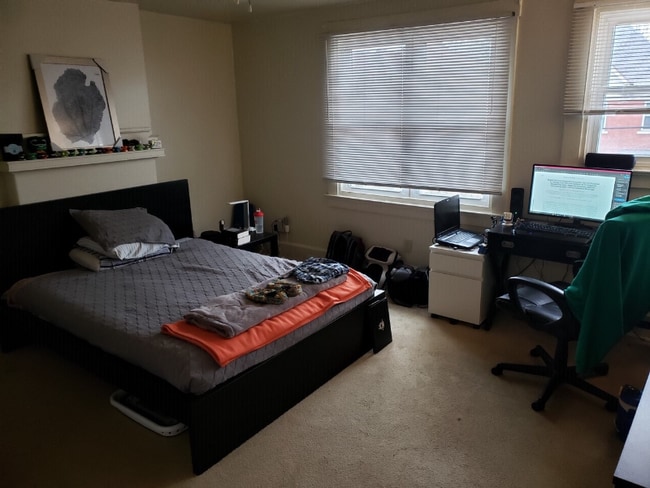 Photo - 5646 Woodmont St