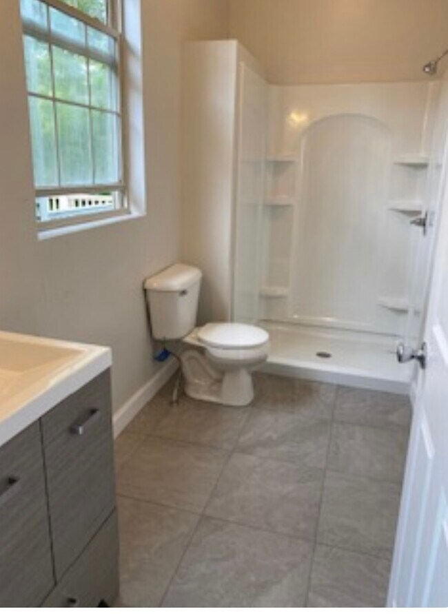 Photo - 261 Emming St Unit 1