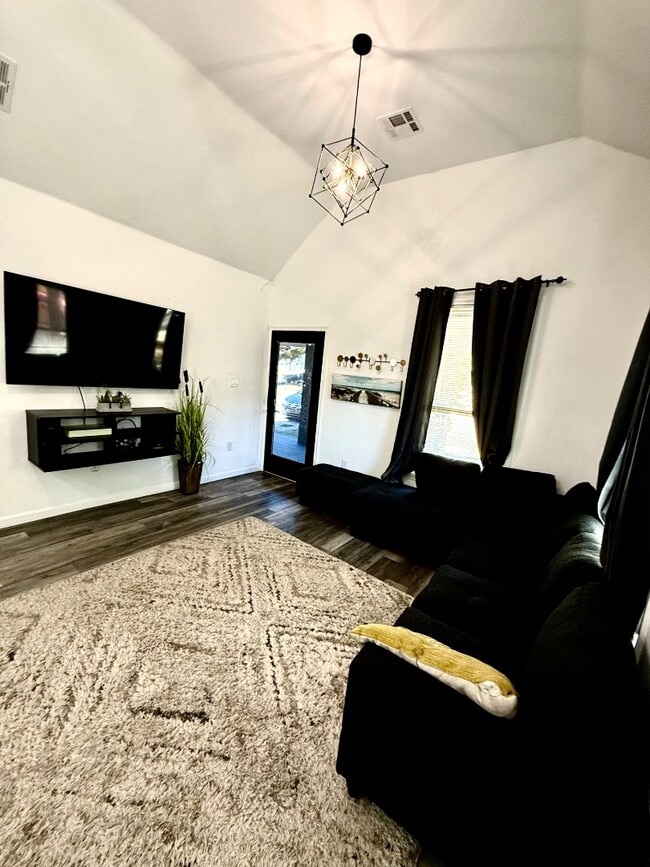 Photo - 1808 NW 8th St