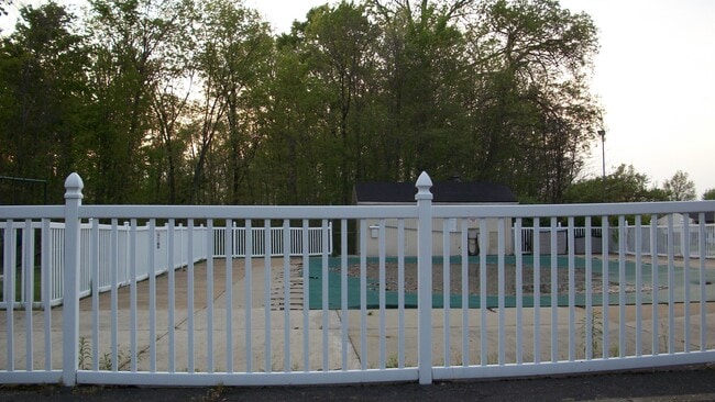Photo - 1912 Higby Dr Townhome