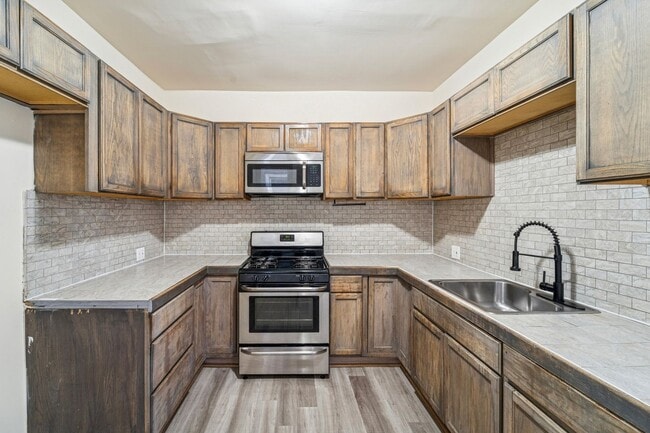 Photo - 4843 N Lawrence St