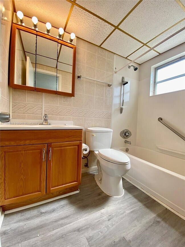 Photo - 22 SE 3rd Terrace