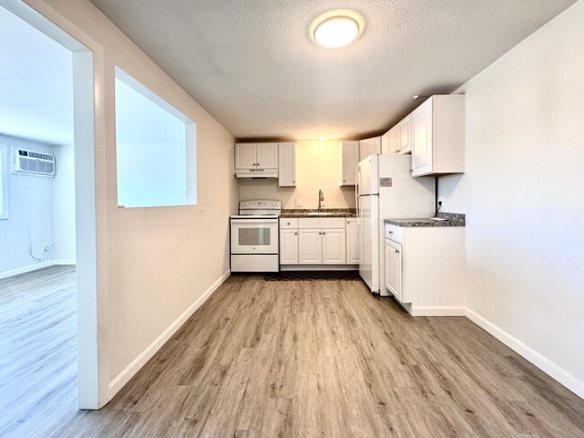 Photo - 50-58-58 Walnut St Unidad 11