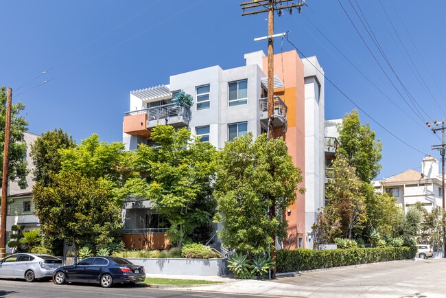 Photo - 1666 Greenfield Ave