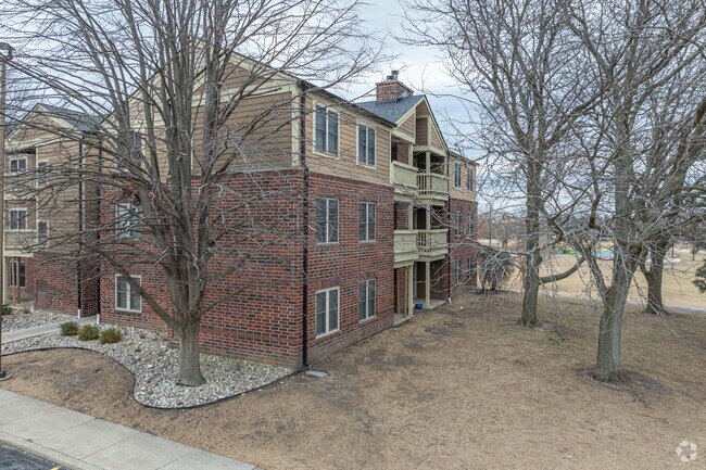 Alternate Image - Bloomingdale Condominium Homes