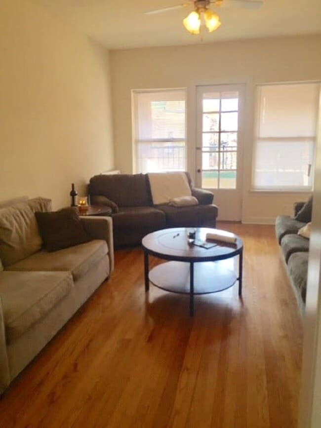 Photo - 910 W Waveland Ave Unit # 01