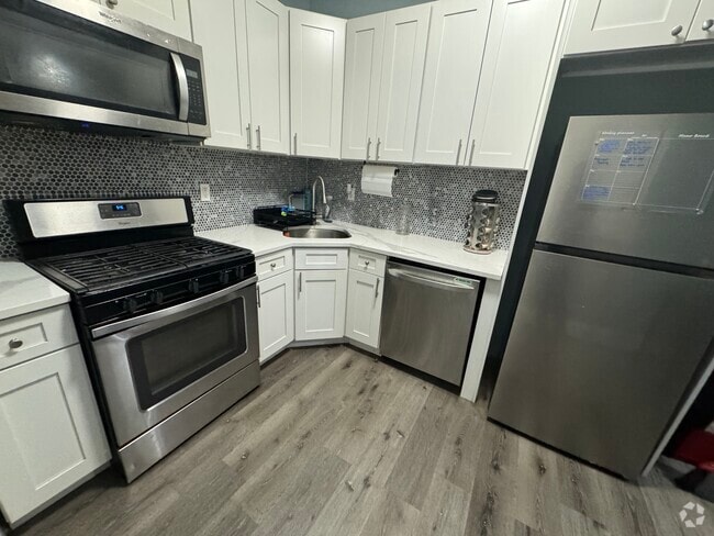 Building Photo - 290 Ogden St Unit 3 Rental