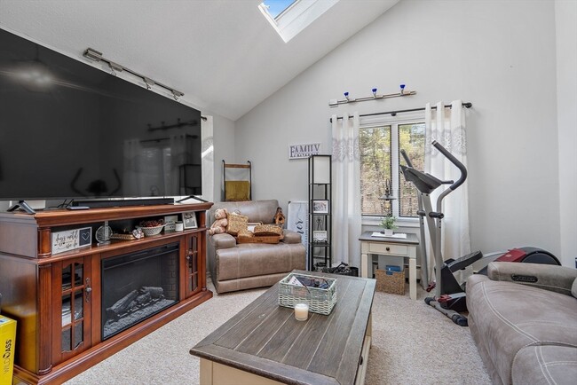 Photo - 4 Sterling Ln Unit B