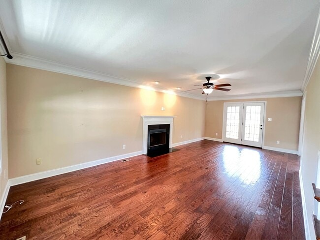 Photo - SPACIOUS 2 STORY HOME WITH 3 BEDROOM, 2.5 BATHROOM IN KARNS!!