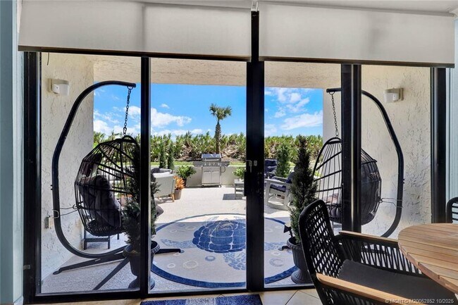 Building Photo - 10680 S Ocean Dr Unit G4