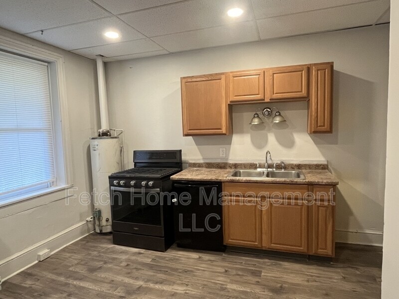 107-109 East Main Street - 8 - 107-109 East Main Street - 8