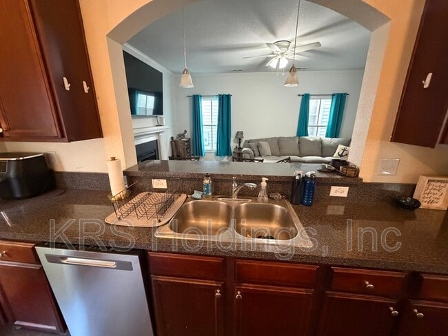 Photo - 1124 Rodgers St