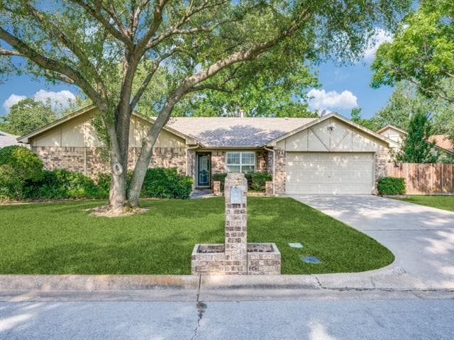 Photo - 2121 Northglen Dr Casa