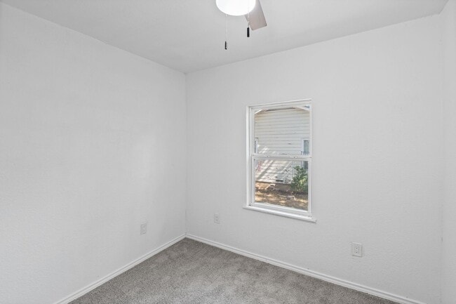 Photo - 2515 Yeager St