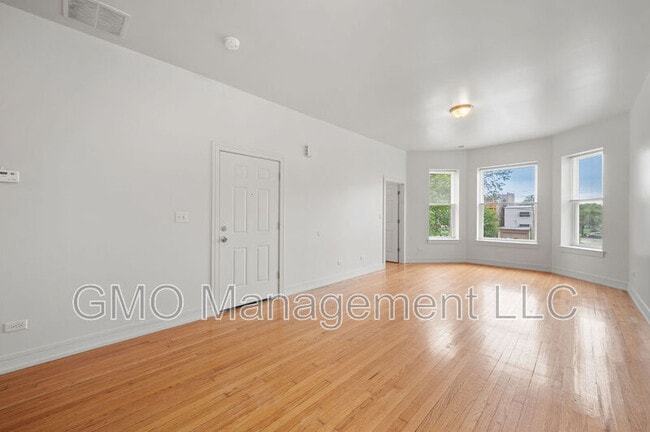 Photo - 4230 W Adams St Unit 2