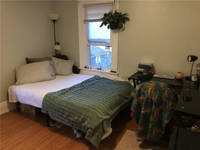 Building Photo - 93 Scottsville Rd