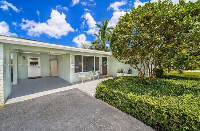 Photo - 1421 NE 41st St