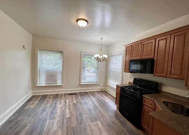 Photo - 831 Walnut St Unit #1
