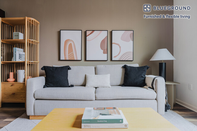 Photo - 3311 Rogers Rd Unidad FL2-ID296