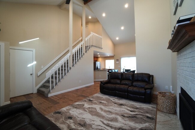 Photo - 7980 Camfield Cir