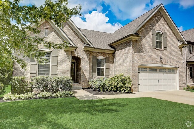 Building Photo - Beautiful 5-bedroom rental home in the hig...