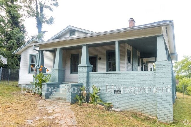 Building Photo - 2300 Elmendorf St Rental