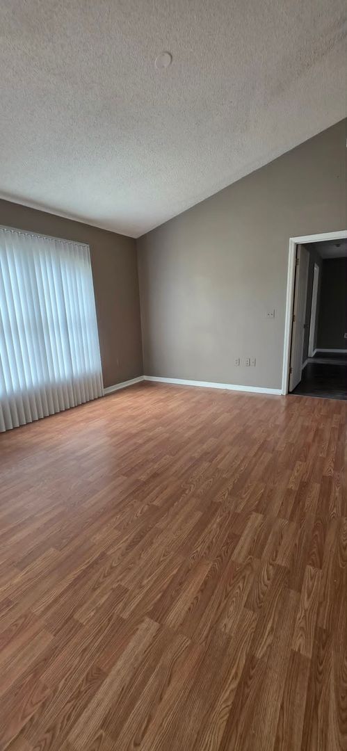 Photo - Spacious 3BR Home with Florida Room & Fenced Backyard