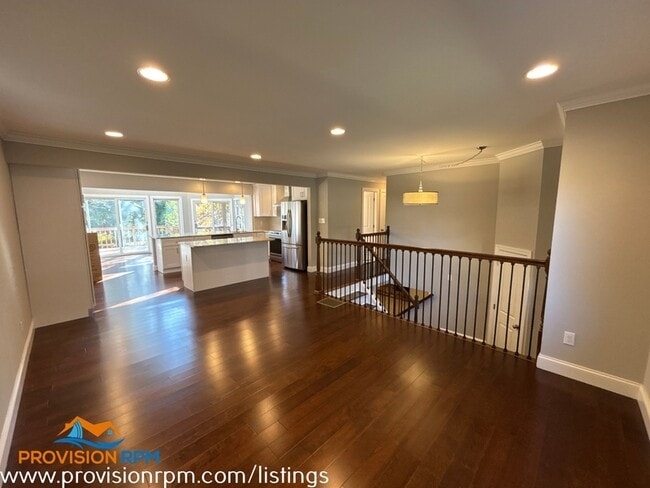 Photo - 625 Edwards Rd