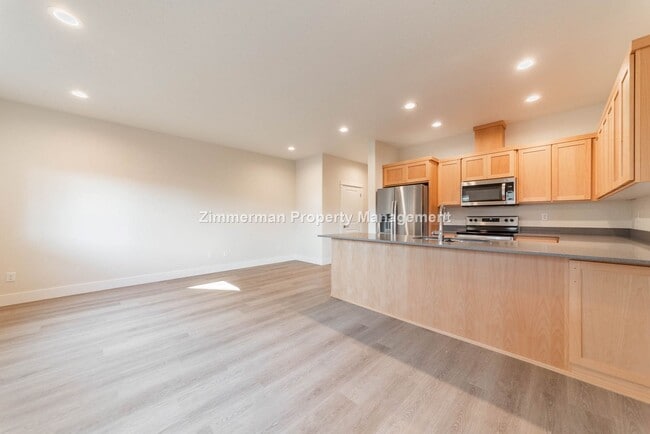 2608-2610 Ross Lane
