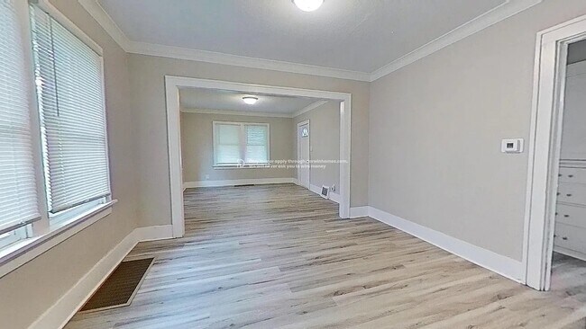 Photo - 2216 N Linsley Ct