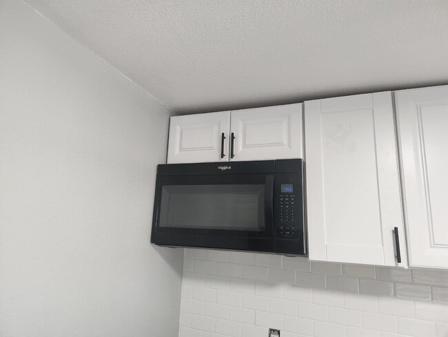 Photo - NEWLY RENOVATED 2BD/1BA – CALL TODAY NORTH PHOENIX Unit 1