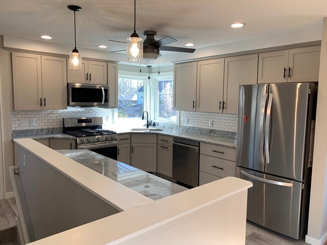 Kitchen - 3100 W 55th St