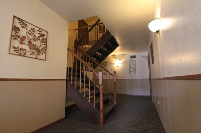 619 Laurel Ct