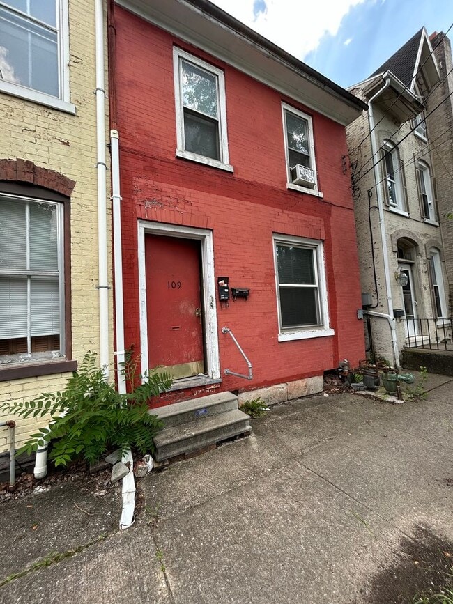 Photo - 109 N Arch St Apartment Unit 1