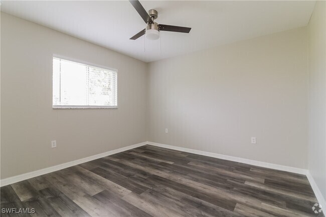 Building Photo - 3413 22nd St W Rental