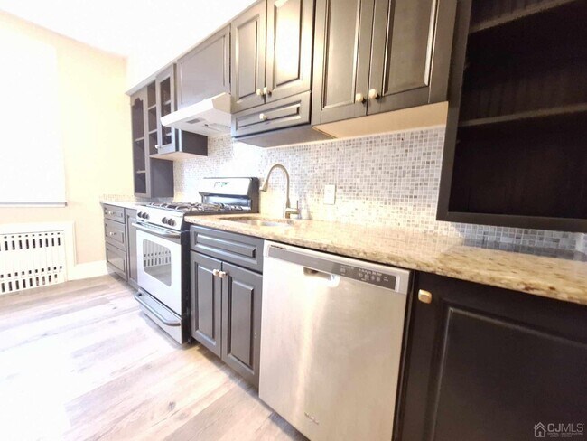 Photo - 105 Main St Unit 2