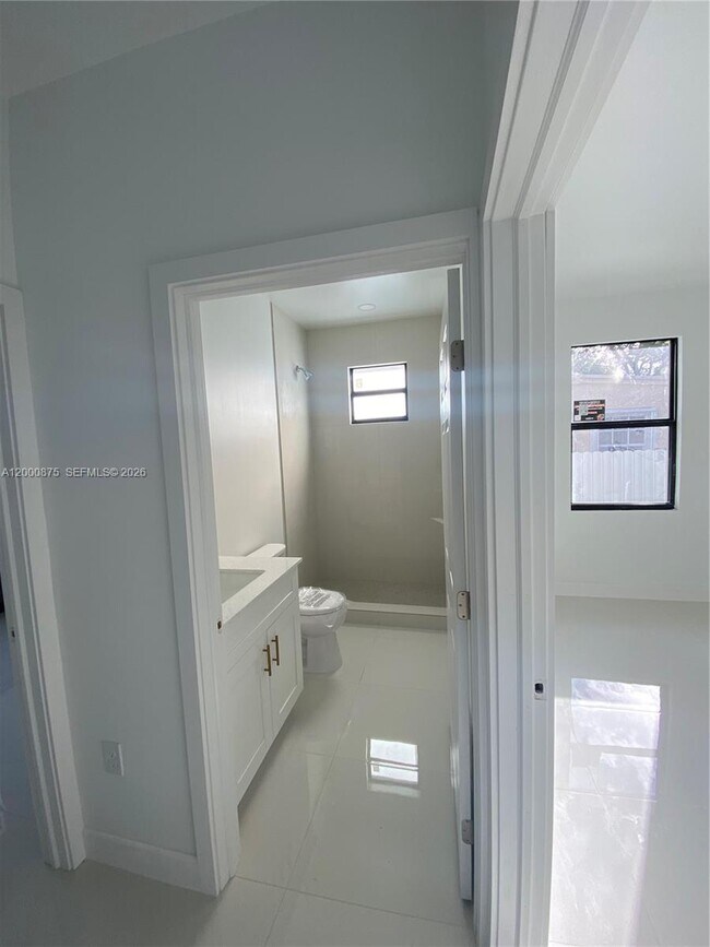 Photo - 1851 Wilmington St