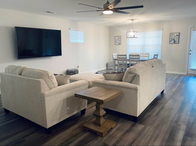 Photo - 209 Ridley Hill Ln