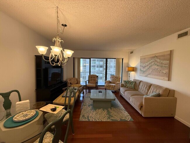 Photo - 3101 Boardwalk Unit 1710-2