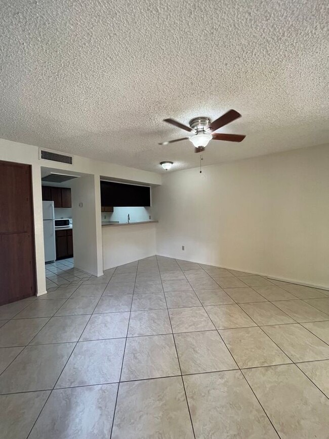 Building Photo - Welcome Home to El Diablo Apartments – 1 B...