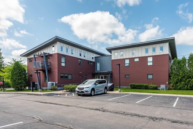 Photo - 677 Dennett St Unit 1