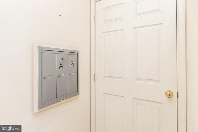 Photo - 828 S Charles St Unit A